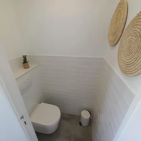 Vue A Couper Le Souffle - Nouveau Entierement Renove Apartment