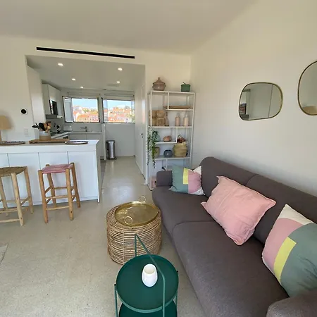 Vue A Couper Le Souffle - Nouveau Entierement Renove Apartment *